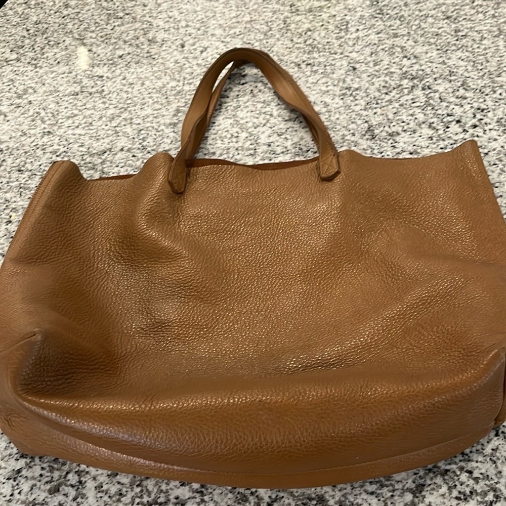 CUYANA Classic Leather Tote Bag, ,3 small flaws barely noticeable